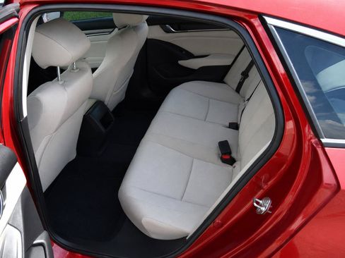 Used 2019 Honda Accord LX image 9
