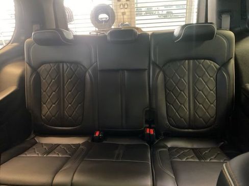 Used 2023 Jeep Grand Wagoneer Series III AWD/4WD image 35