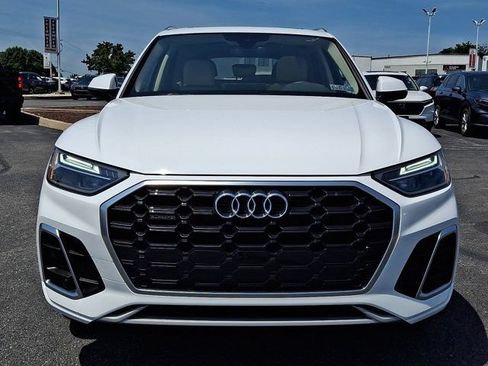 Used 2023 Audi Q5 2.0T Premium w/ Convenience Package AWD/4WD image 2