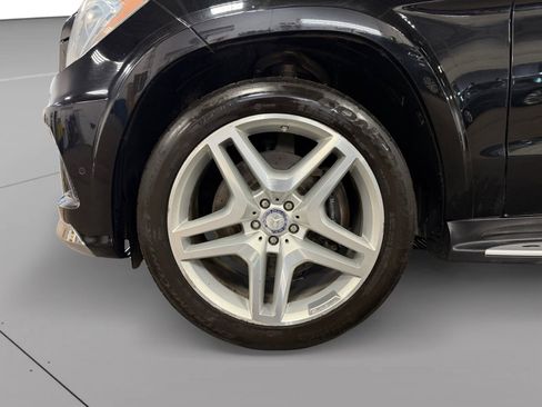 Used 2016 Mercedes-Benz GL 550 4MATIC image 14