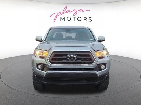 Used 2022 Toyota Tacoma SR5 w/ Technology Package AWD/4WD image 2
