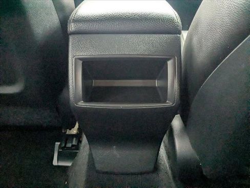 Used 2010 Subaru Outback 2.5i Limited image 17