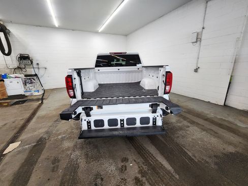Used 2023 GMC Sierra 1500 Elevation AWD/4WD image 31