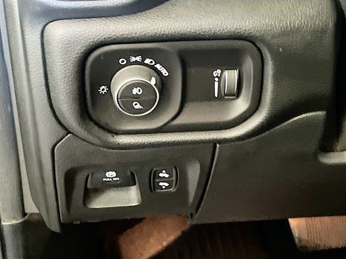Used 2022 RAM 1500 Big Horn AWD/4WD image 10