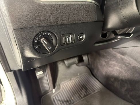 Used 2018 Dodge Charger GT image 16