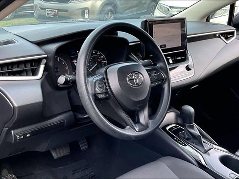Used 2024 Toyota Corolla LE image 16