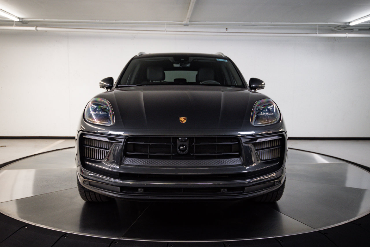 Certified 2026 Porsche Macan S AWD/4WD image 10