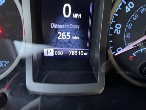 Used 2022 Toyota Tacoma SR5 image 3