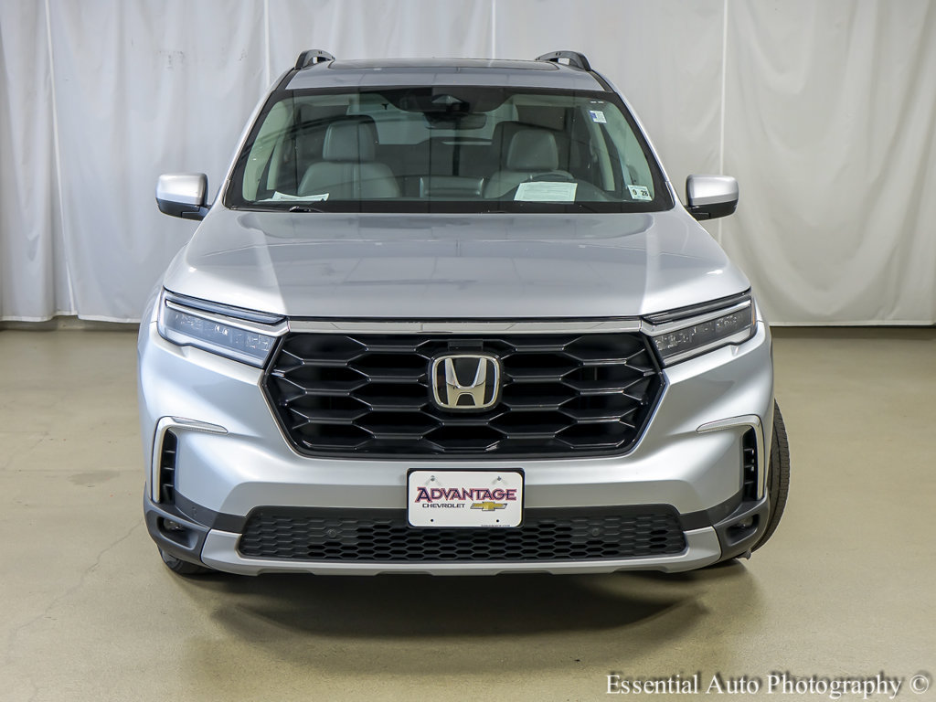 Used 2023 Honda Pilot Touring image 5