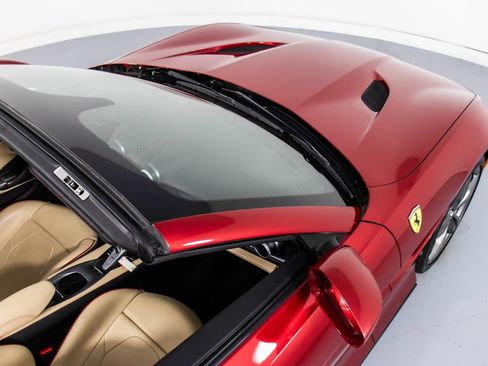 Certified 2019 Ferrari Portofino image 18