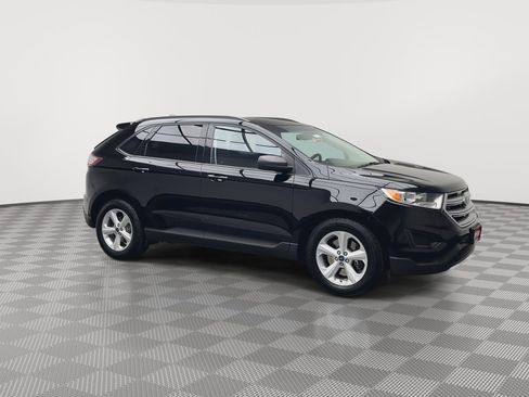 Used 2018 Ford Edge SE image 35