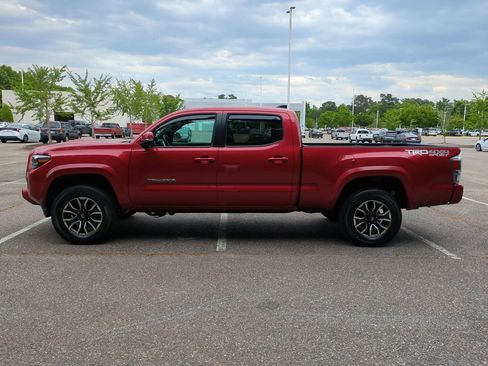 Used 2023 Toyota Tacoma TRD Sport AWD/4WD image 7