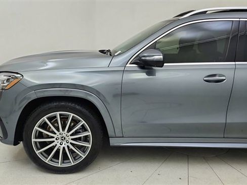 Used 2025 Mercedes-Benz GLS 450 GLS 450 image 9