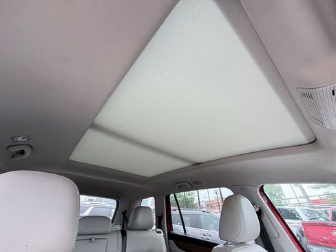 Used 2024 Volkswagen Atlas SE w/ Panoramic Sunroof Package AWD/4WD image 45