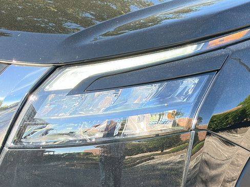 Certified 2023 Nissan Pathfinder S image 4