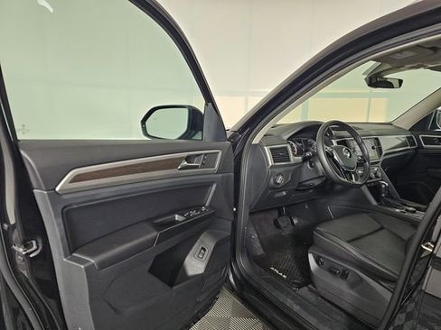 Used 2019 Volkswagen Atlas SE w/ Panoramic Sunroof Package image 24