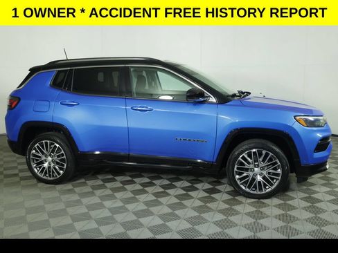 Used 2022 Jeep Compass Limited w/ Elite Group AWD/4WD image 2