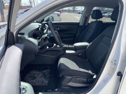 New 2026 Honda HR-V LX image 8