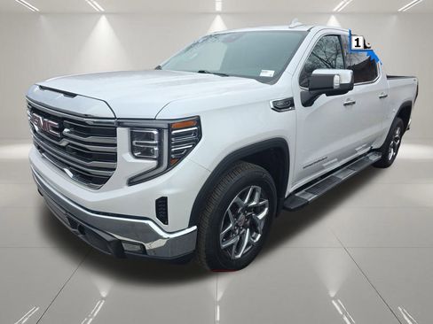 Certified 2023 GMC Sierra 1500 SLT w/ SLT Convenience Package image 3
