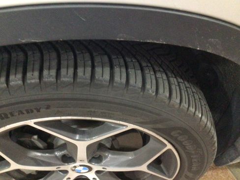 Used 2018 BMW X1 xDrive28i w/ Premium Package AWD/4WD image 2