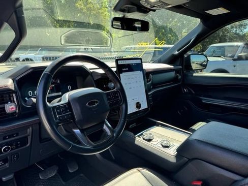 Used 2022 Ford Expedition Limited AWD/4WD image 19