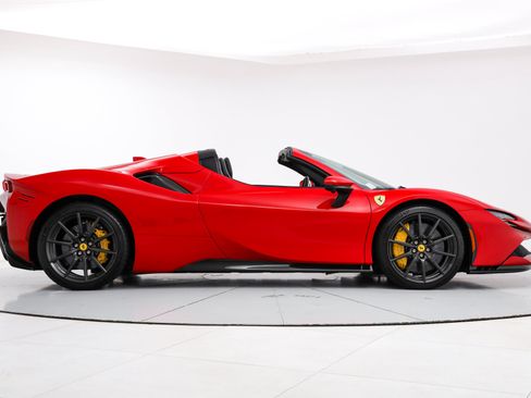 Certified 2025 Ferrari SF90 Spider AWD/4WD image 9