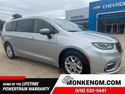 Used 2023 Chrysler Pacifica Touring-L