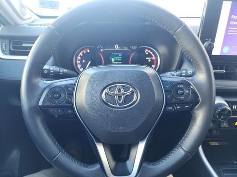 Used 2023 Toyota RAV4 XLE Premium image 19