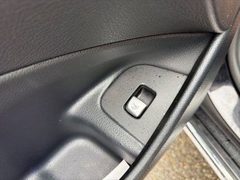 Used 2017 Mercedes-Benz E 300 4MATIC w/ Premium 2 Package image 26