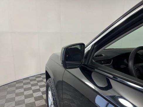 Used 2023 Jeep Grand Cherokee Laredo AWD/4WD image 14