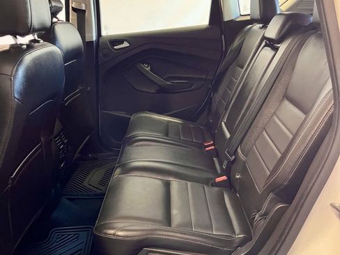 Used 2015 Ford C-MAX Energi SEL w/ Equipment Group 303A FWD image 15