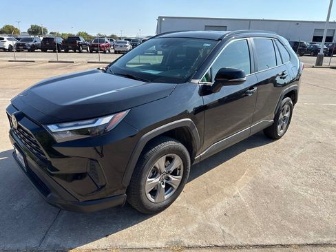 Used 2024 Toyota RAV4 XLE AWD/4WD image 1