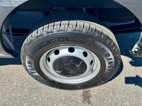 Used 2023 Ford Transit 250 Medium Roof image 35