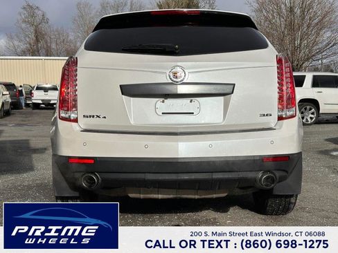 Used 2016 Cadillac SRX Performance w/ Midnight Edition Package image 6