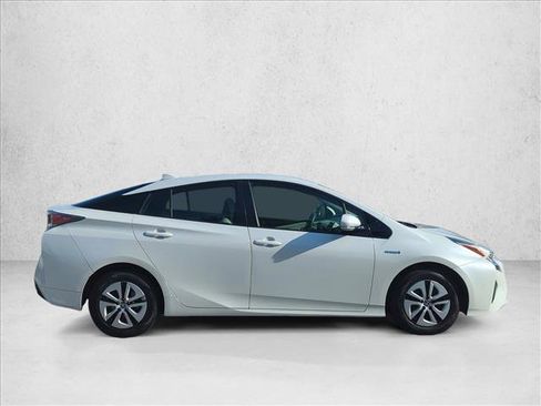 Used 2018 Toyota Prius Two image 4