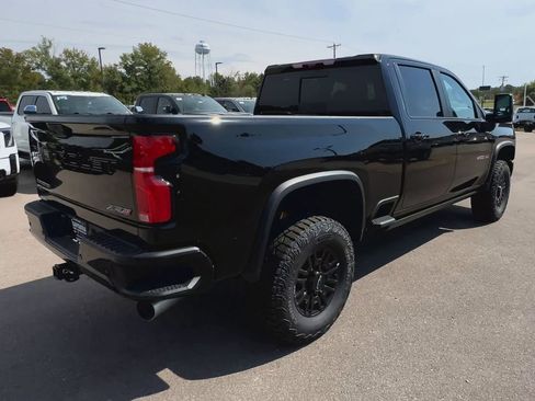 New 2025 Chevrolet Silverado 2500 ZR2 w/ Technology Package image 44