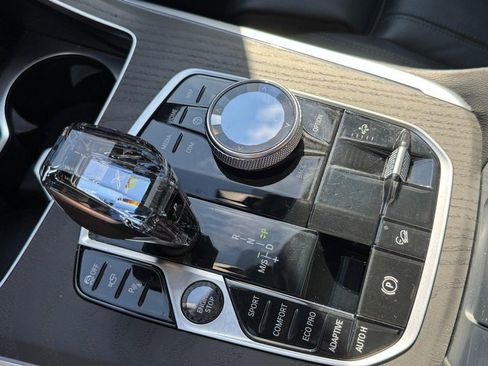 Used 2022 BMW X7 xDrive40i w/ Premium Package image 22