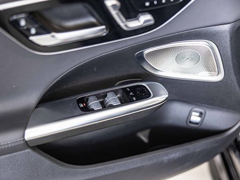 Used 2024 Mercedes-Benz C 300 4MATIC Sedan w/ AMG Line w/ Night Package image 31