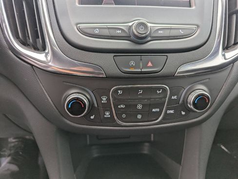 Used 2022 Chevrolet Equinox LT image 15