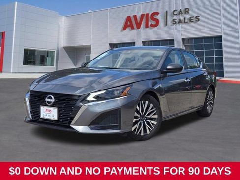 Used 2025 Nissan Altima 2.5 SV FWD image 1