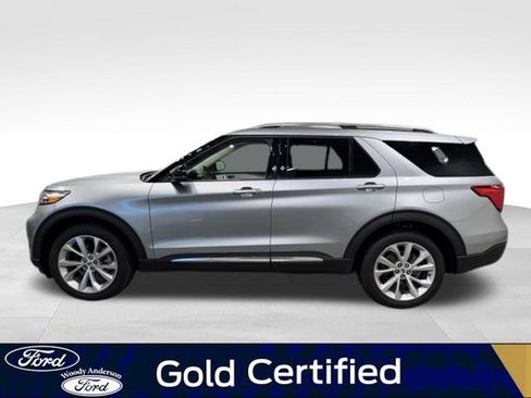 Certified 2024 Ford Explorer Platinum w/ Technology Package AWD/4WD image 3