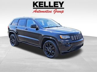 Used 2020 Jeep Grand Cherokee Altitude video 1