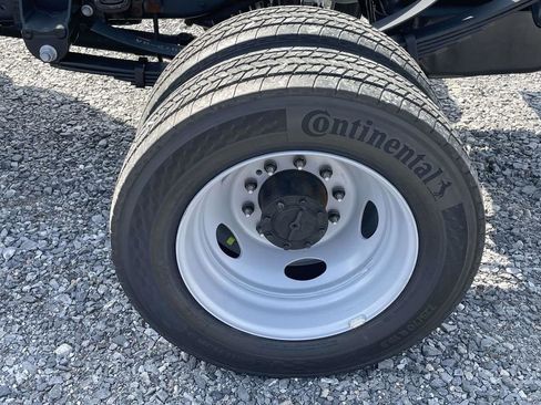 New 2026 Ford F550 4x4 Regular Cab Super Duty image 9