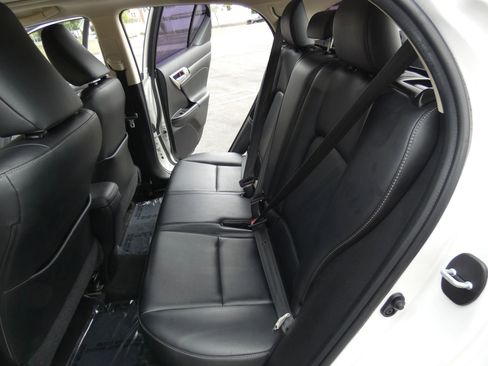 Used 2015 Lexus CT 200h image 53