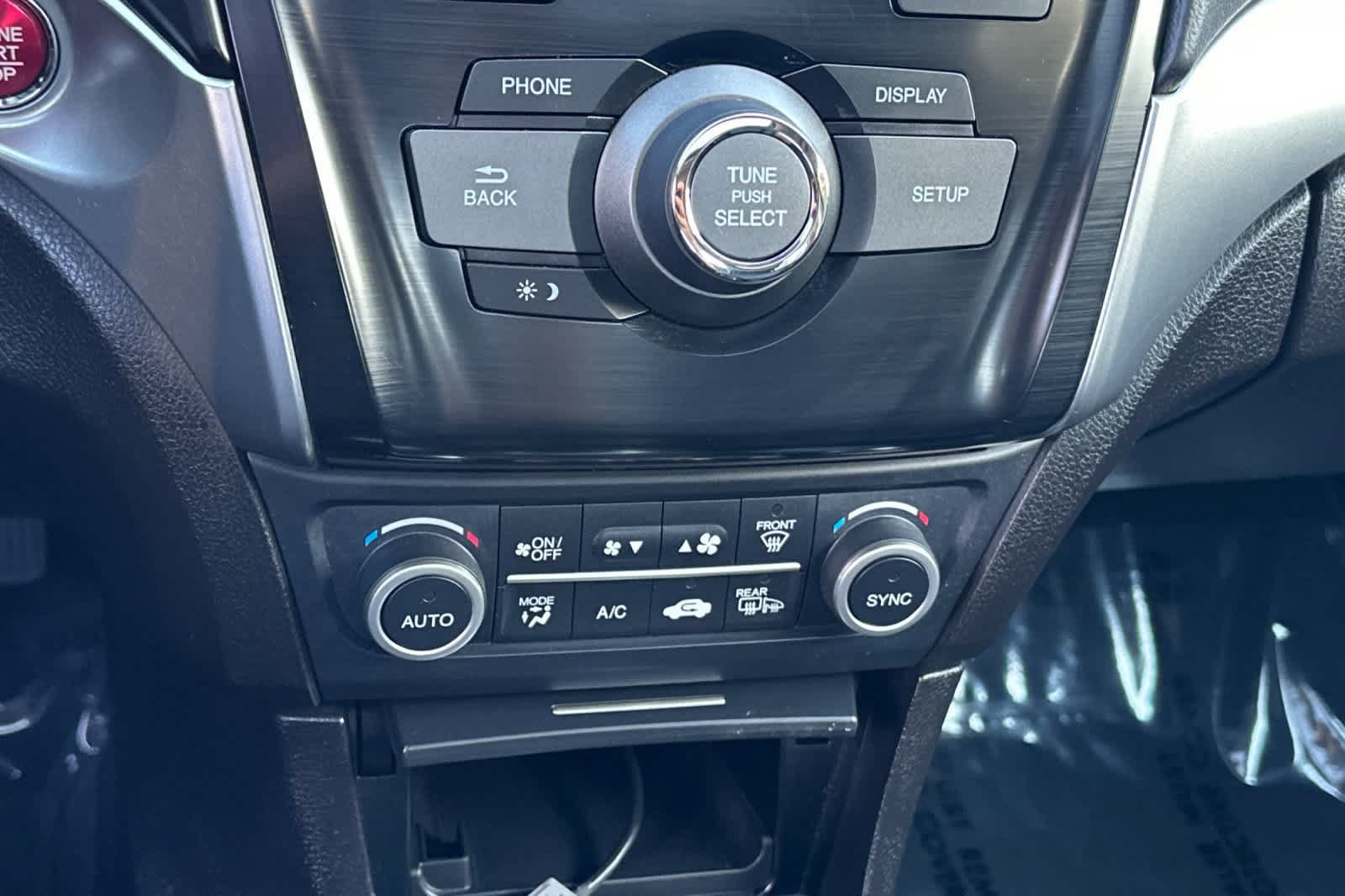 Used 2017 Acura ILX FWD image 21