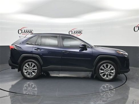 Used 2024 Toyota RAV4 XLE Premium image 6