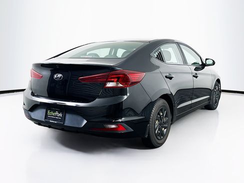 Used 2019 Hyundai Elantra SE w/ Cargo Package FWD image 9