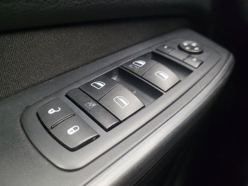 Used 2015 Jeep Cherokee Latitude image 27