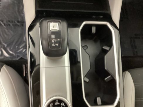 Used 2025 Mitsubishi Outlander SE FWD image 20