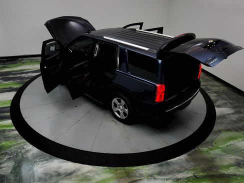 Used 2018 Chevrolet Tahoe Premier AWD/4WD image 40